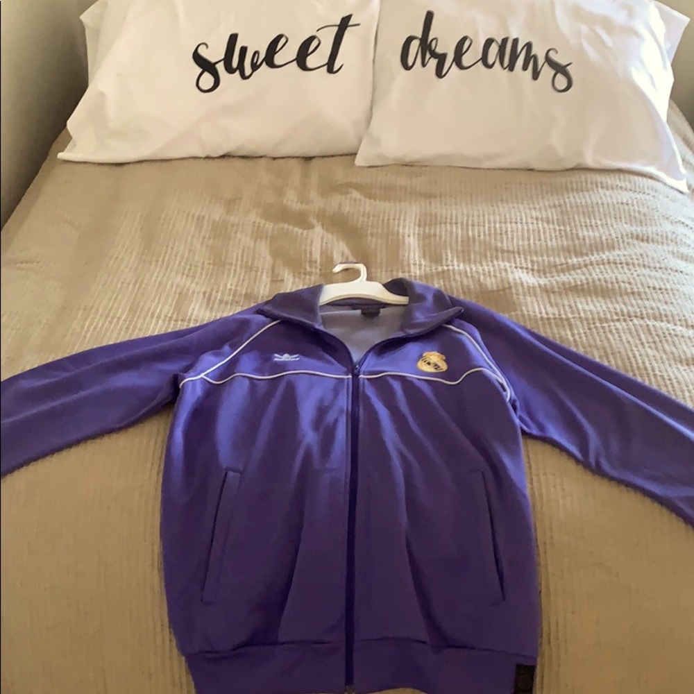 XL PURPLE ADDIDAS SWEATSHIRT